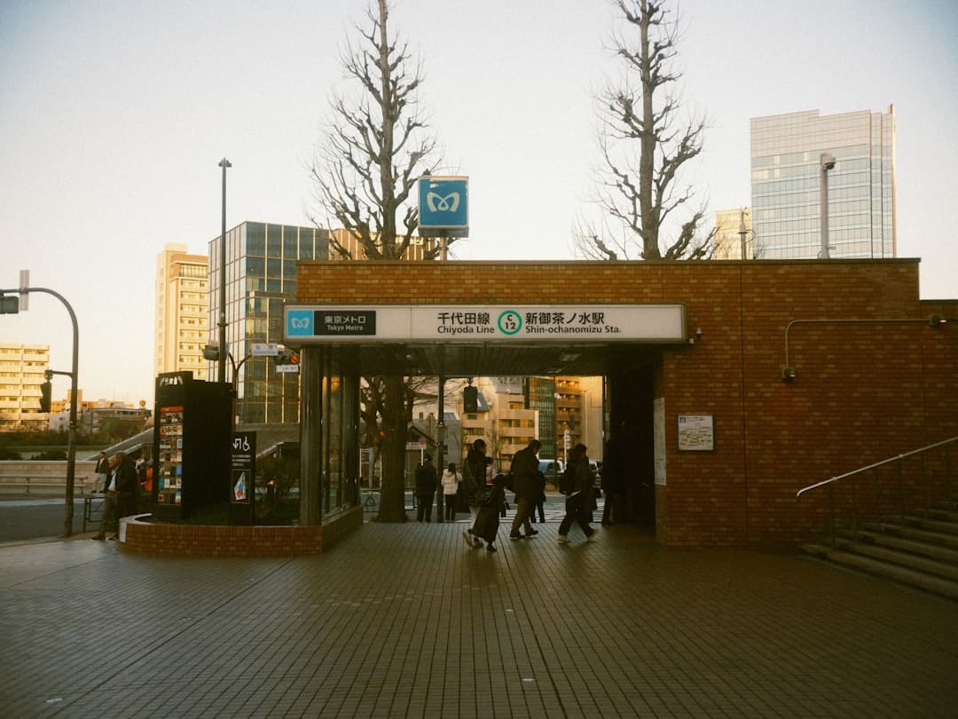 一地官宣：3孩家庭购房补助20万元